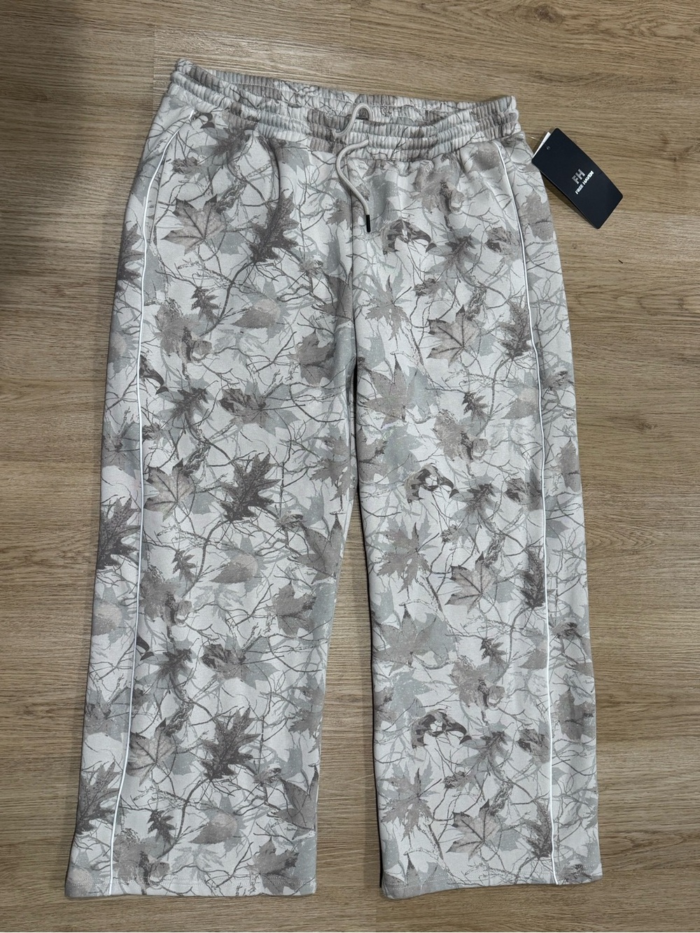 Neutral Leaf-Print Wide Leg Pants with Elastic Waist